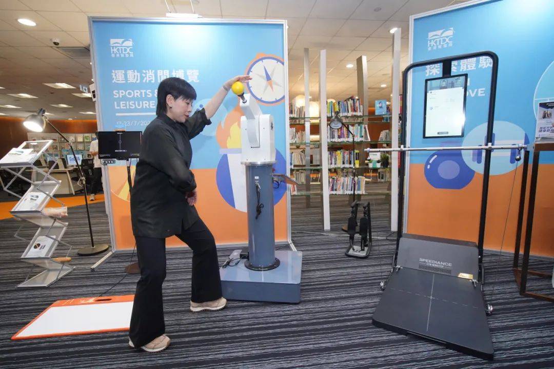 重量级作家参加的香港书展,广州新华请你免费逛