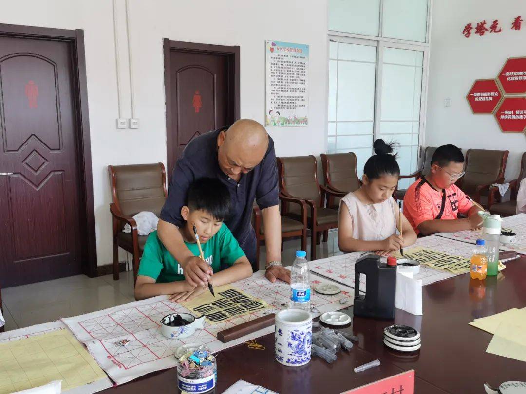 书法公益课堂 | 墨香润笔尖 文化共传承