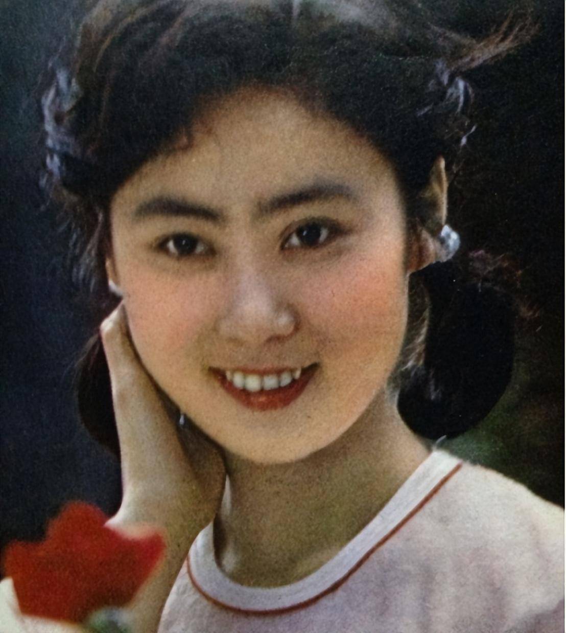 他先从辽宁兴城挖出后来的"影视硬汉"赵福余,再去哈尔滨将大眼睛杨军