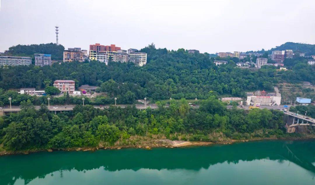 奉来禹:苍溪山寺文同诗