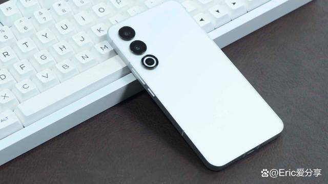 一秒卖出1亿元,骁龙8gen3 三星旗舰屏 2亿像素,价格跳水至新低_魅族