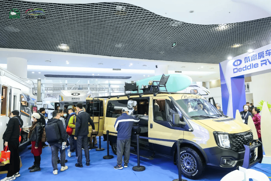 上海房车展现场增设"宿营车专区",改装标准工作组筹备会议同期召开
