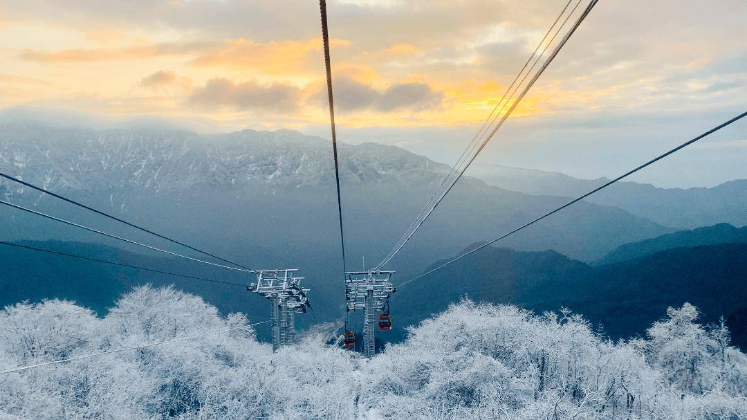 来成都看雪山!