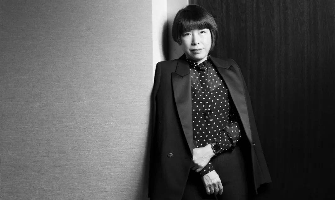 《vogue》入驻中国近20年,首任主编张宇的任期就长达16年.