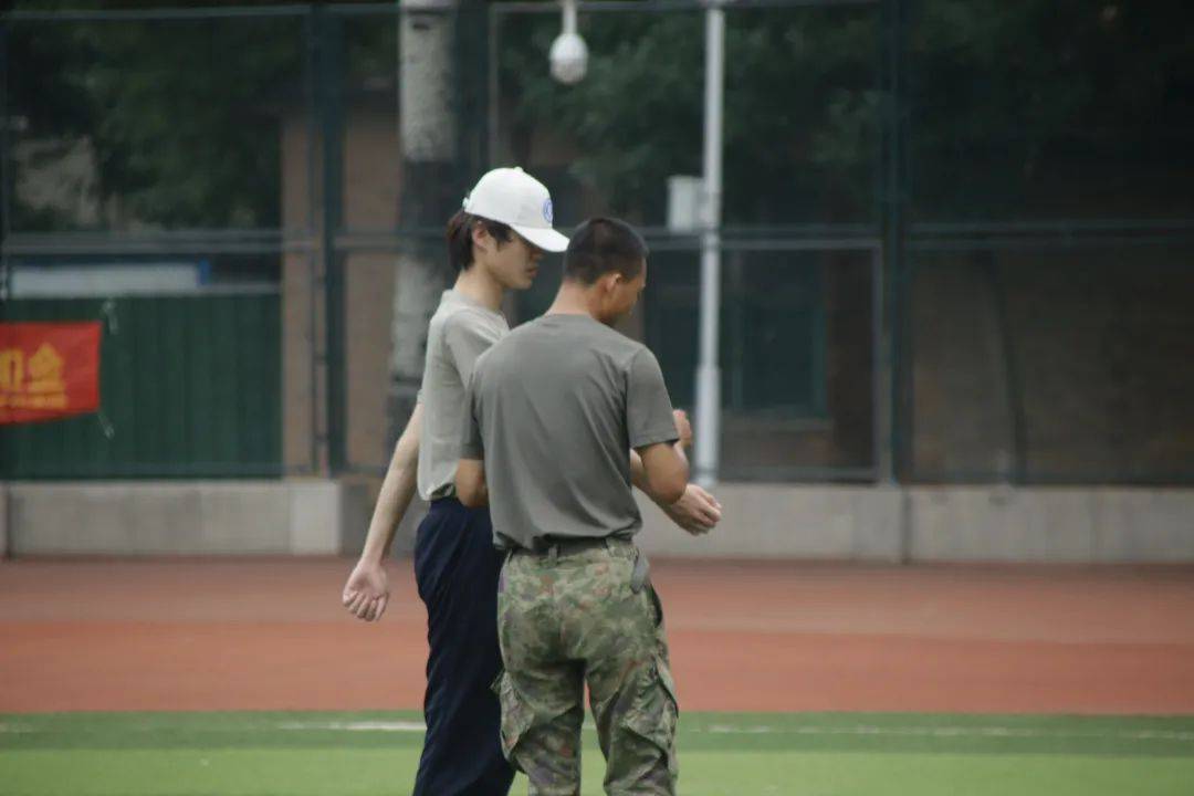 军训感悟(一)|军训进行时,青春扬风采_日子_生活_动作