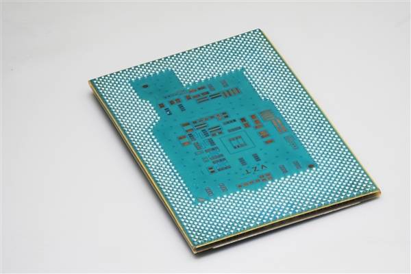 紧跟Intel！AMD处理器也要用玻璃基板封装 