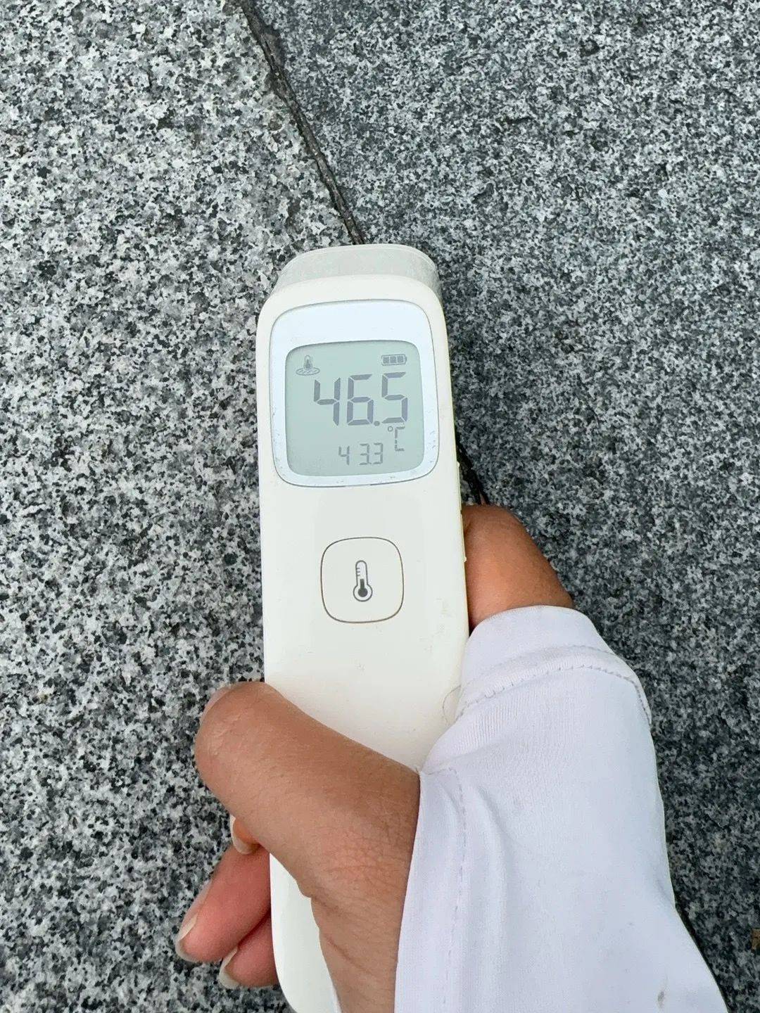 热炸了!地表温度超50℃!