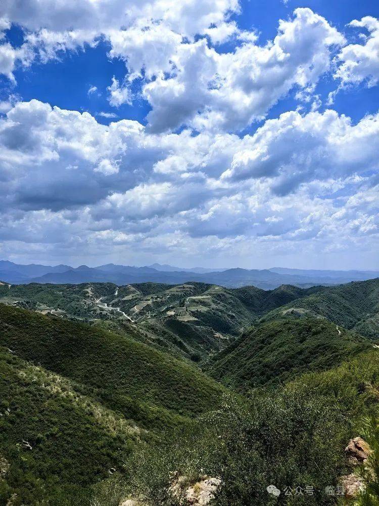 临县汉高山图片