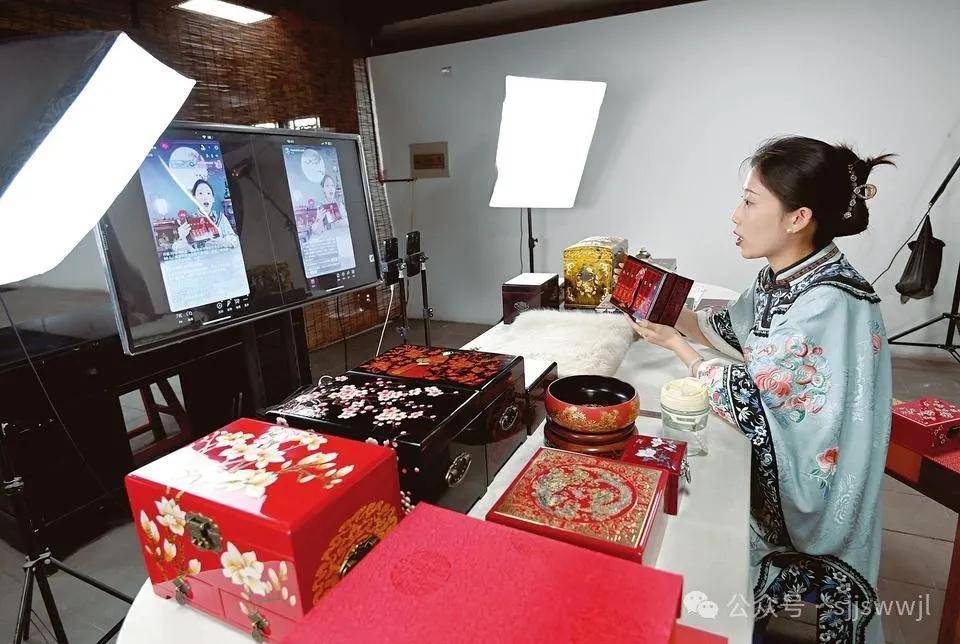 千年漆韵炫光彩!平遥煤化集团唐都推光漆器公司荣获"中华老字号"称号