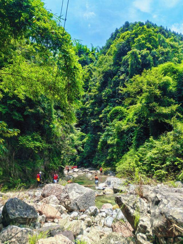 凤冈万佛山风景区图片