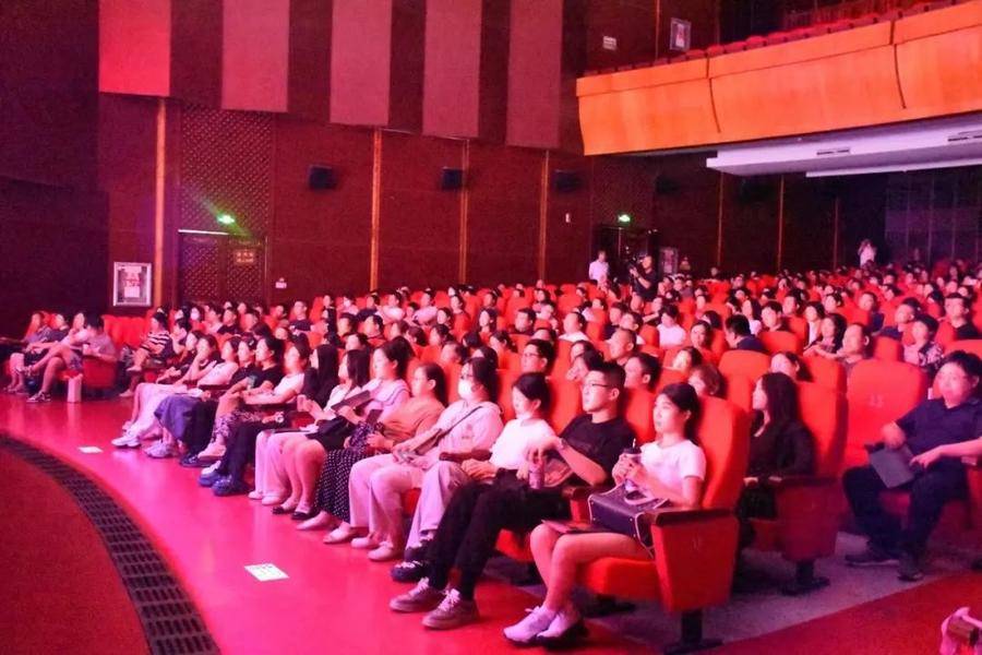 定于7月中旬至8月底,在山东剧院,梨园大戏院等剧场陆续展演山东省近年