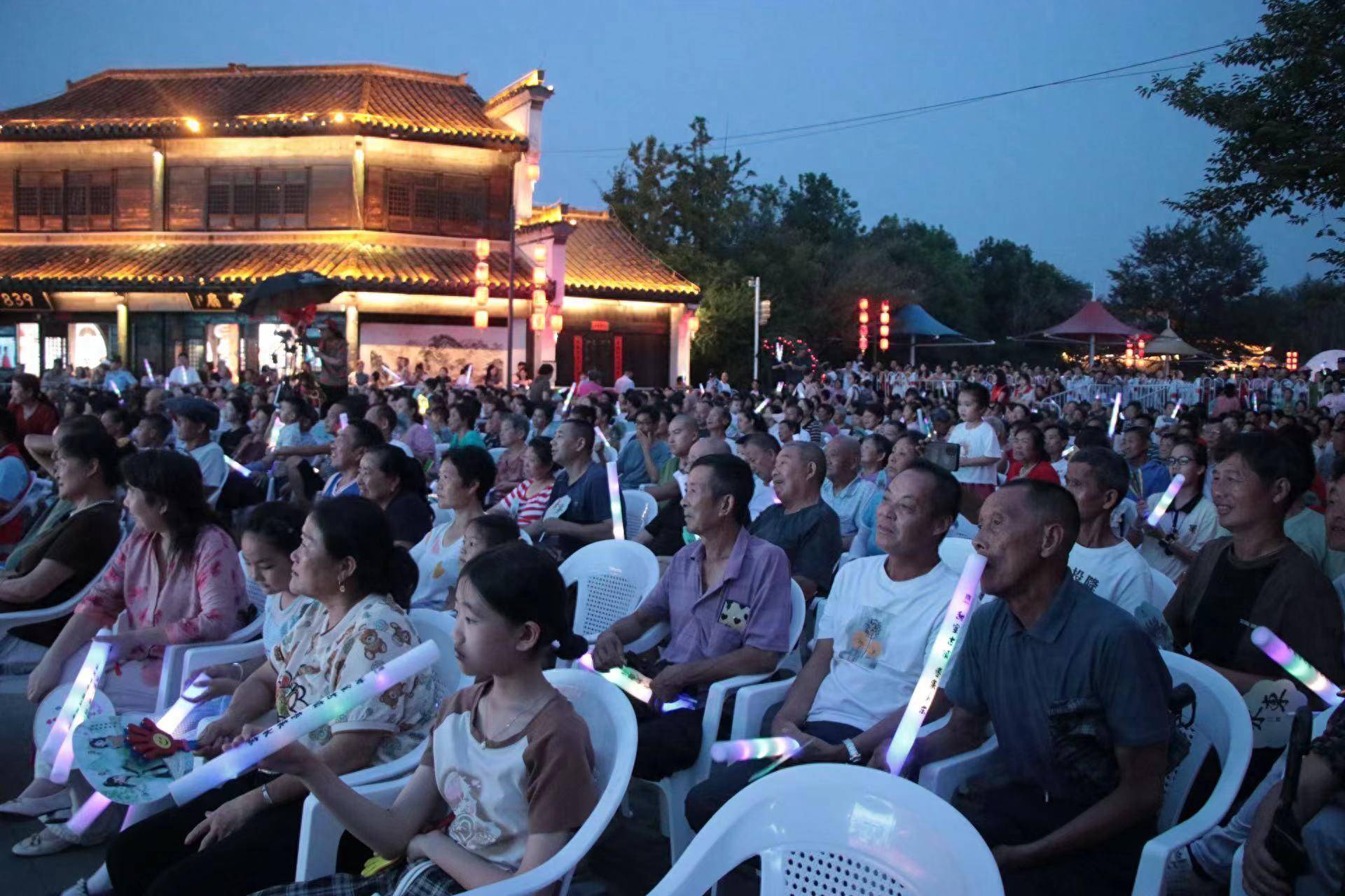 宣城市宣州区:夏季"村晚"夜 水东乡村情