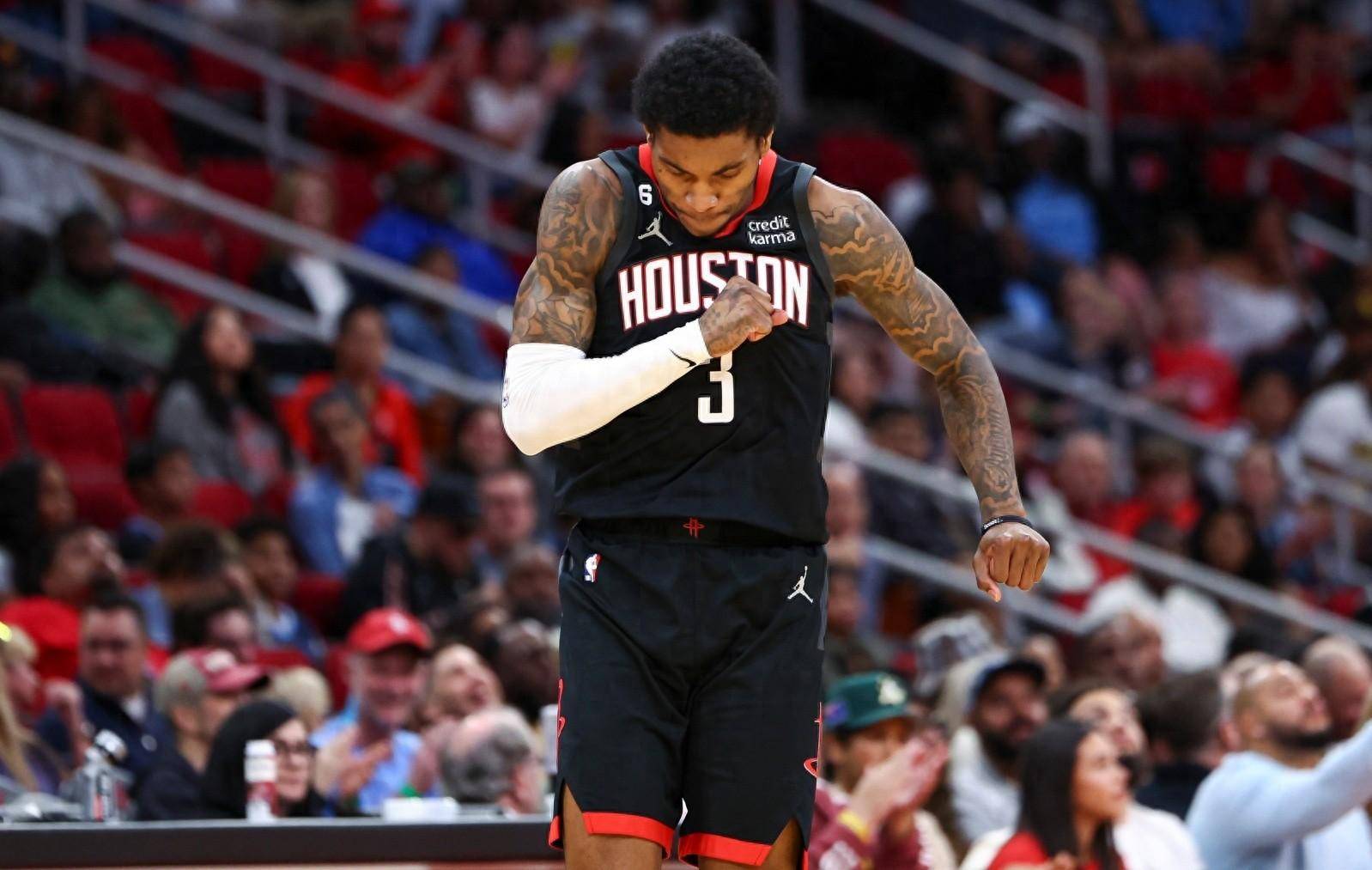 直播吧7月16日讯 今日快船篮球运营总裁劳伦斯-弗兰克接受采访时谈到