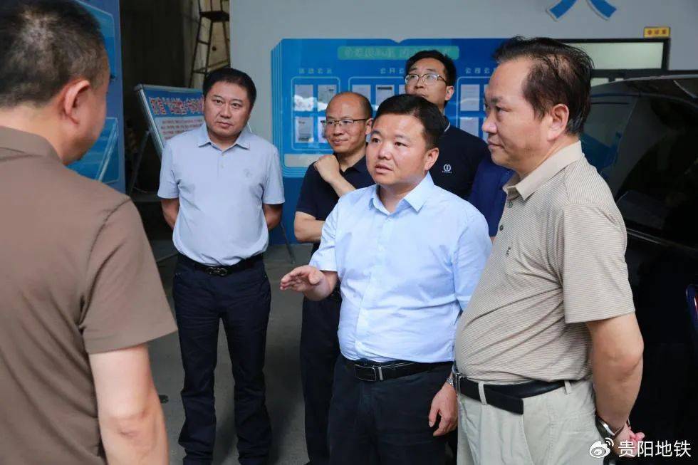 王飞,安中发调研微循环公交接驳情况