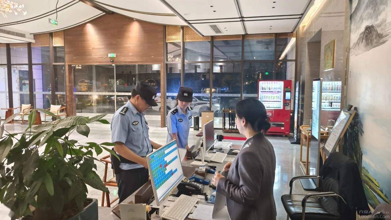 六安市公安机关开展集中统一行动!