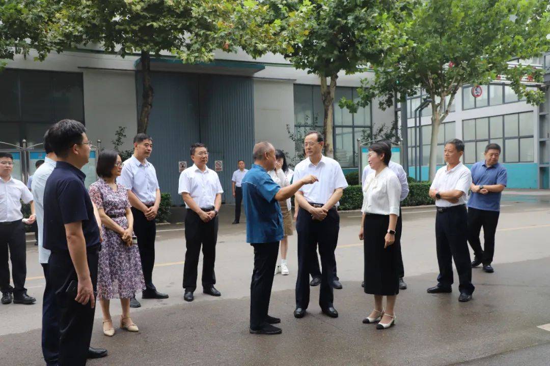 市人大常委会来我县就优化营商环境工作进行调研_县政府_临朐_服务