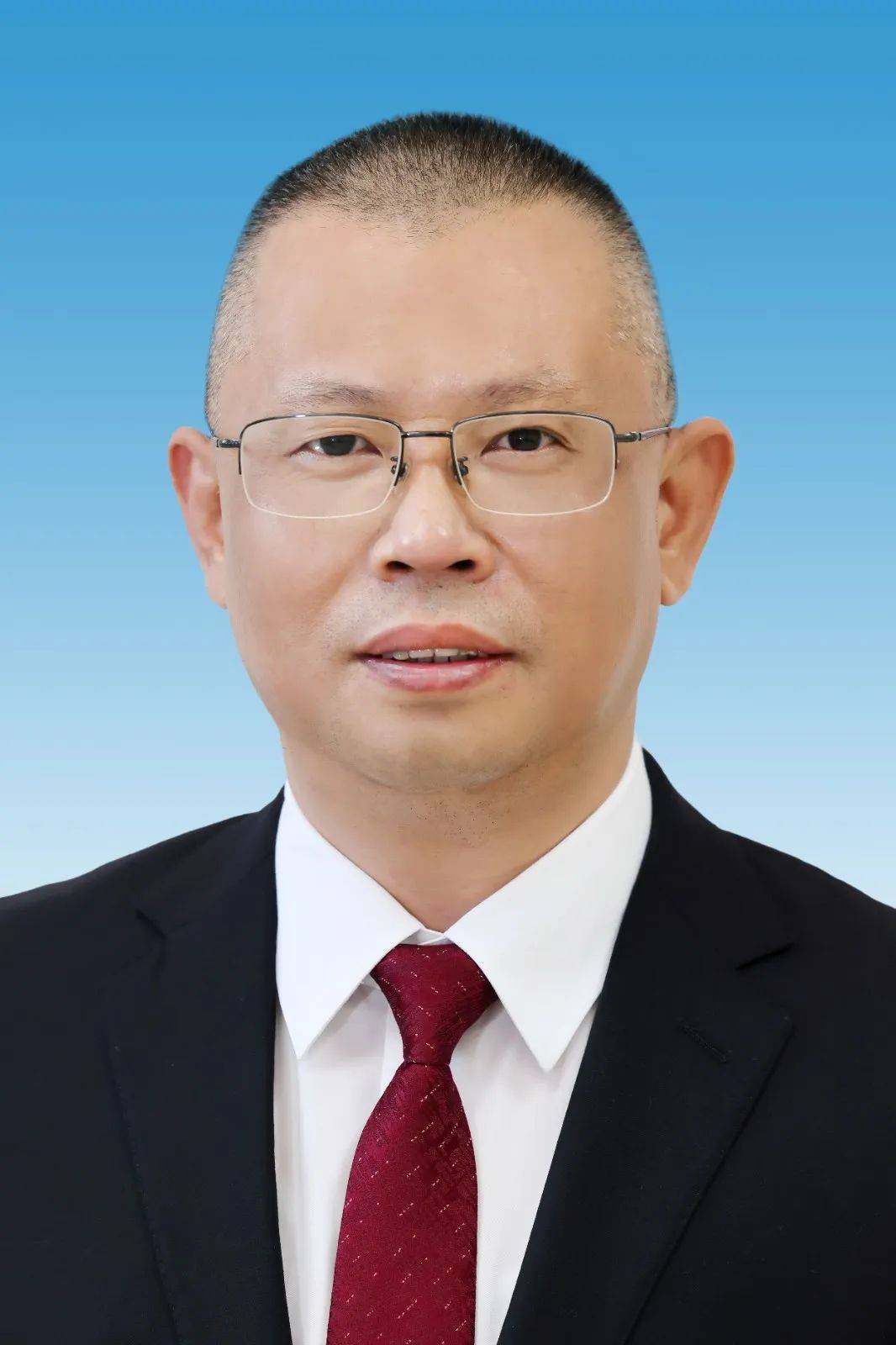 原泉州市委书记王永礼任职福建省政府党组副书记