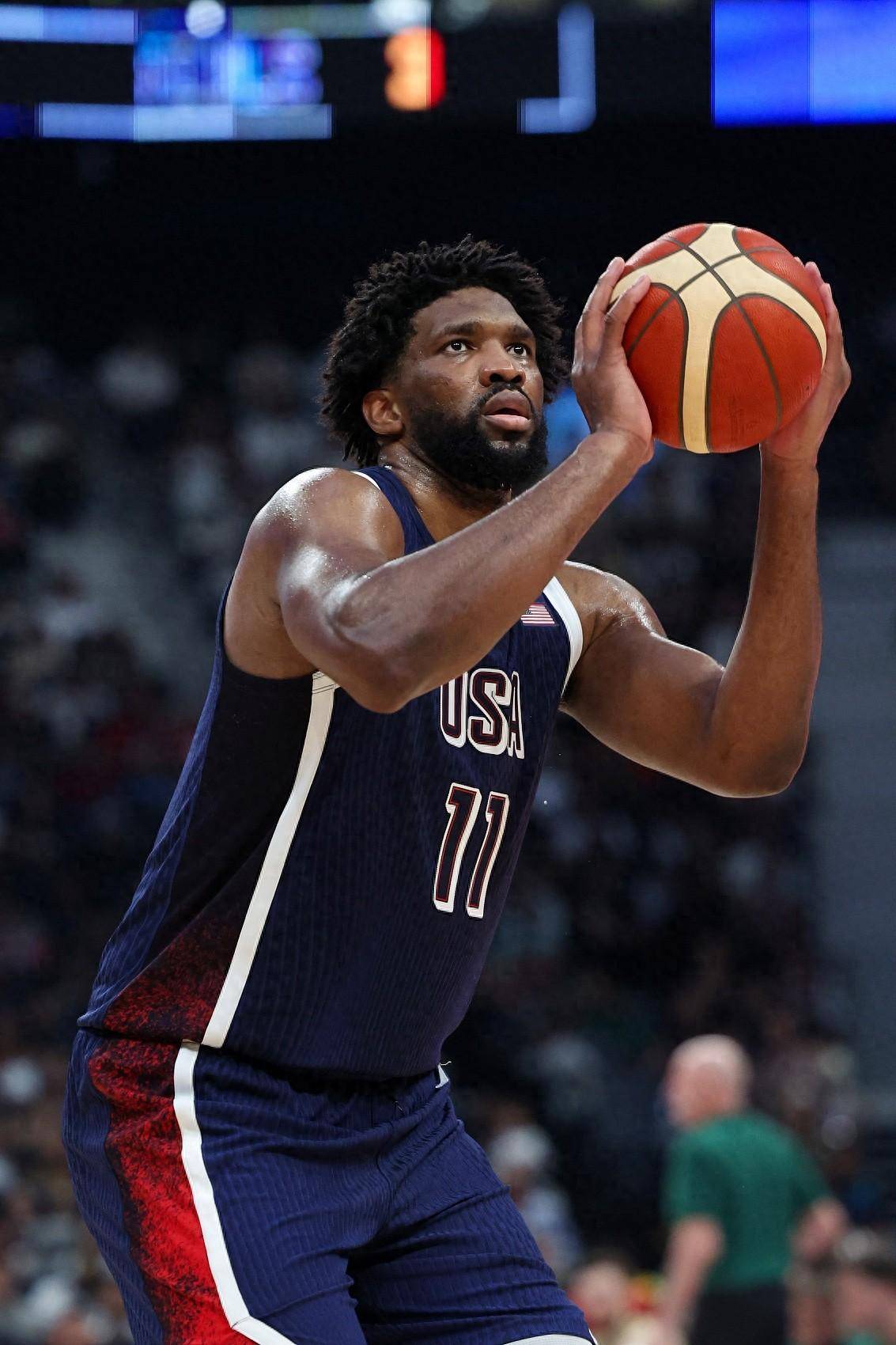 恩比德6中5得到14分7板3助_比赛_直播_投篮