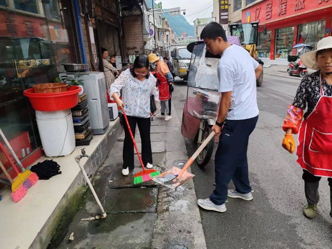 织金县少普镇 推进环境卫生整治 擦亮乡村振兴底色