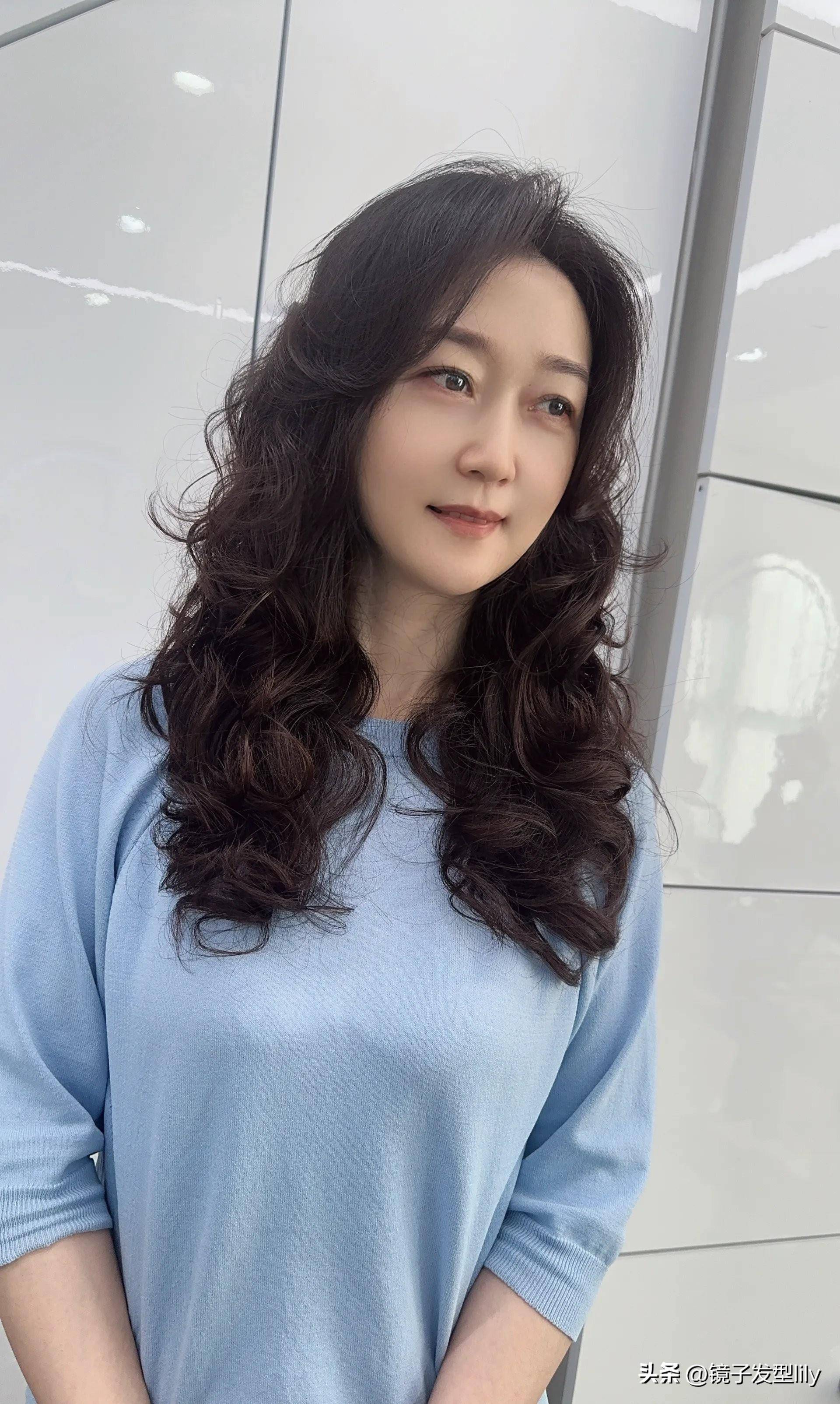 长发烫一烫看着真时尚