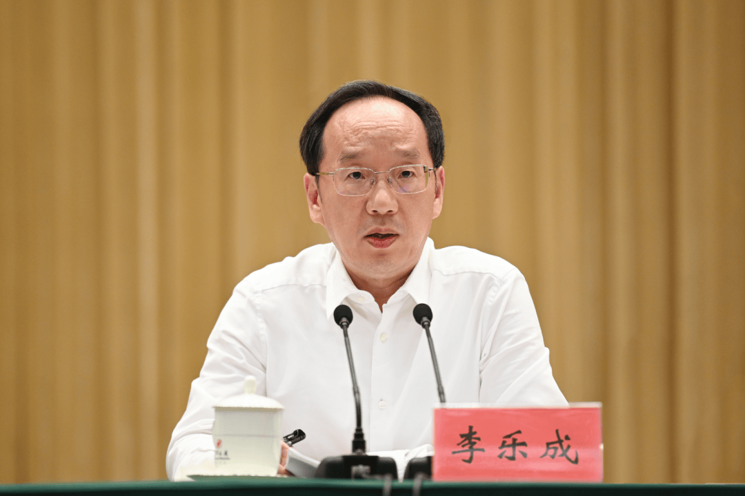 【时政播报】辽宁全面振兴新突破三年行动推进会召开 郝鹏主持并讲话