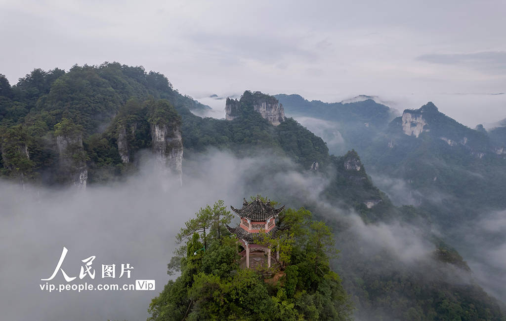 云台山溪山图片