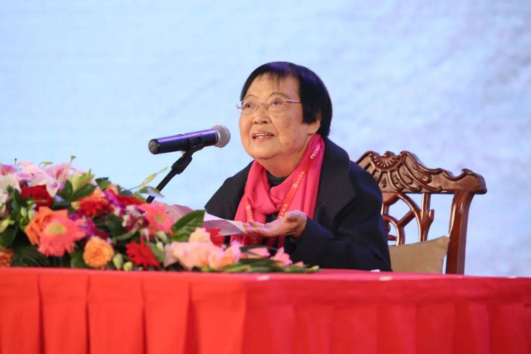 "大时代的女儿"乐黛云:面对苦难,既不沉默也不沉浸