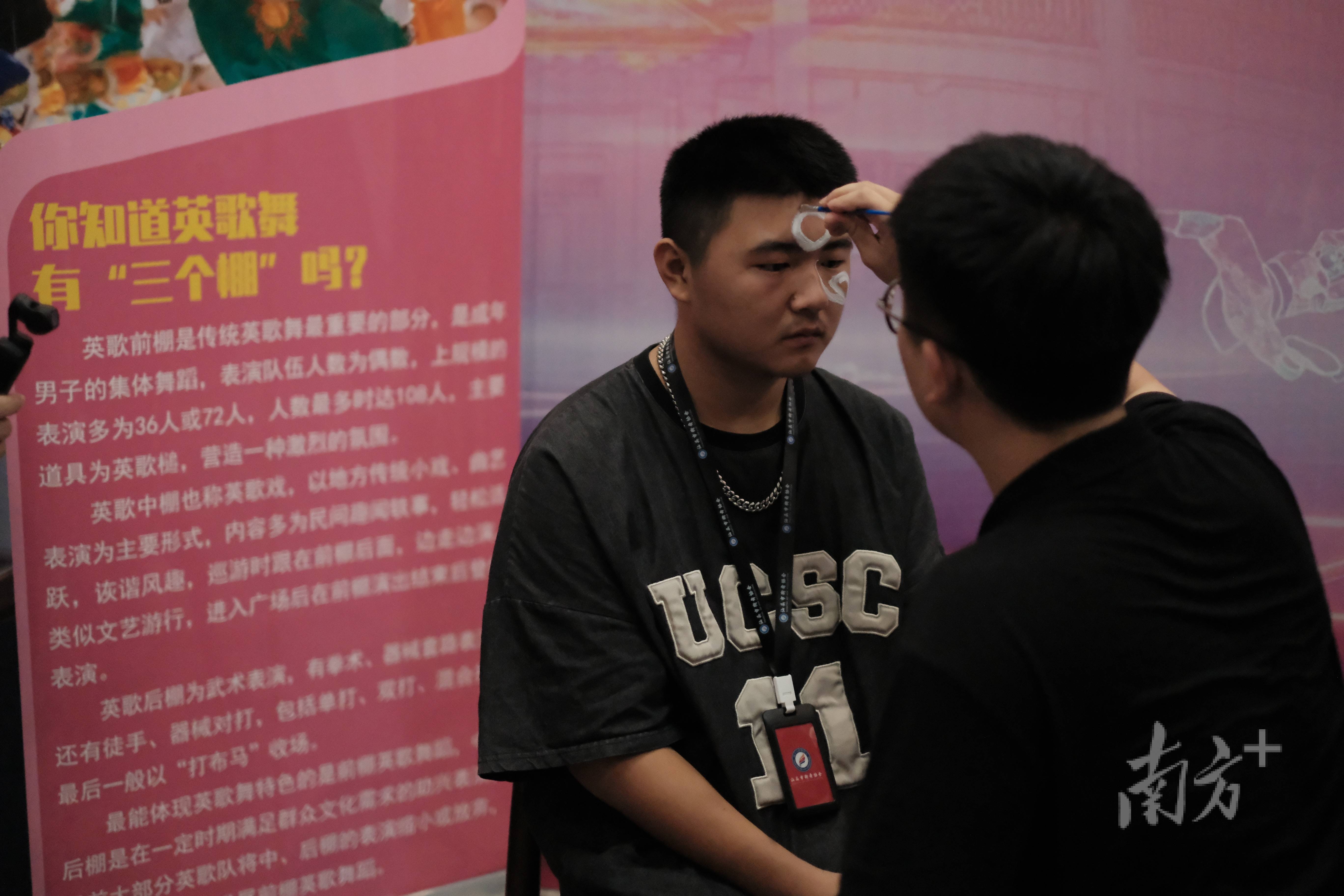 百年书院燃起街舞热!世界冠军开讲"艺美课堂"