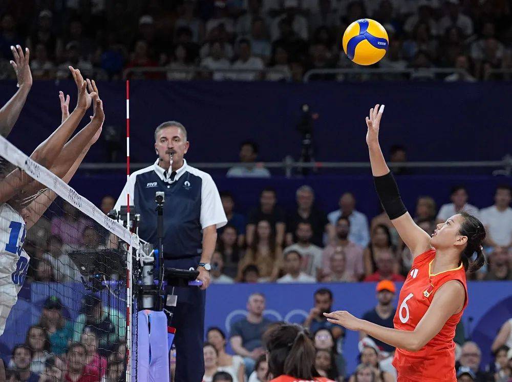 c组的意大利队和土耳其队两战两胜,荷兰队和多米尼加队两战皆负.