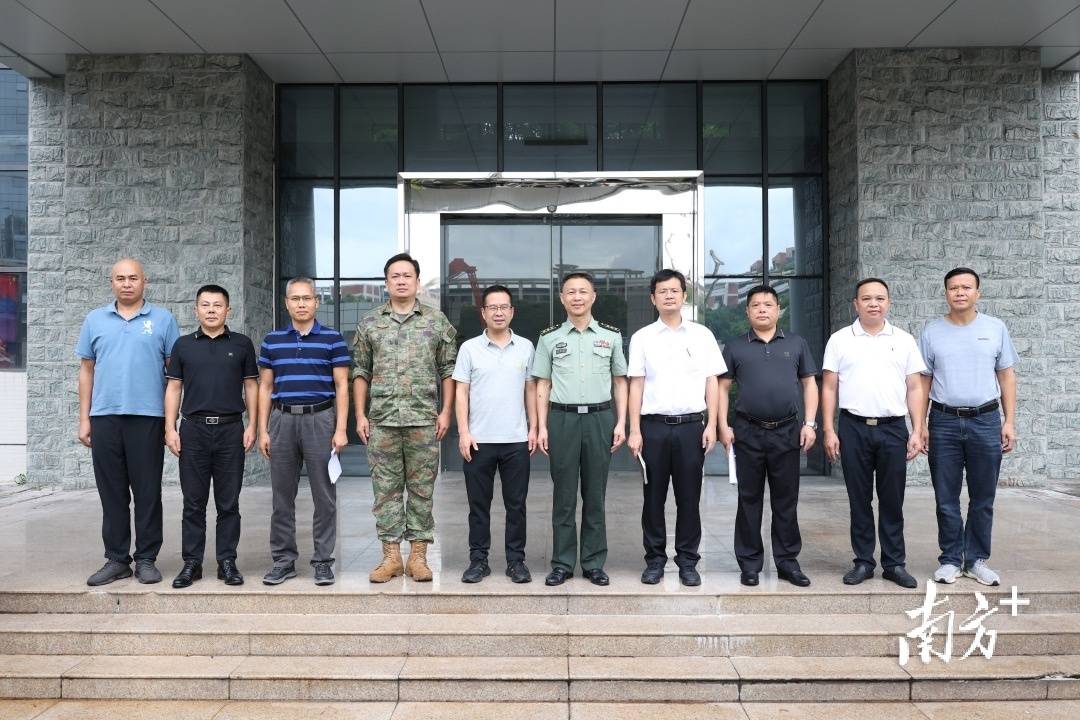 军民共叙鱼水情,新华街开展"八一"慰问活动_部队_发展_花都区