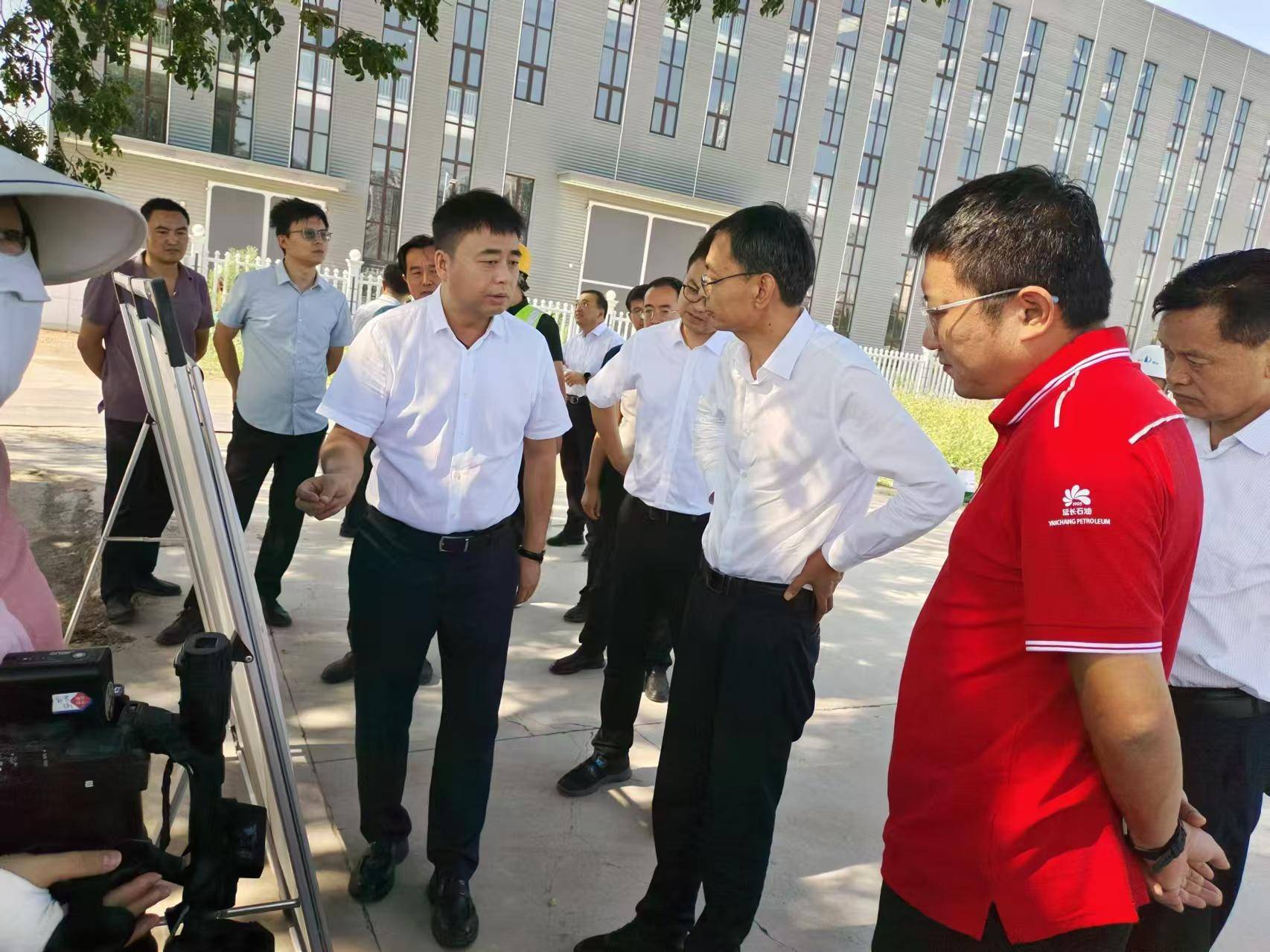 扶风县人民政府县长张平一行对未开工重点项目进行调研