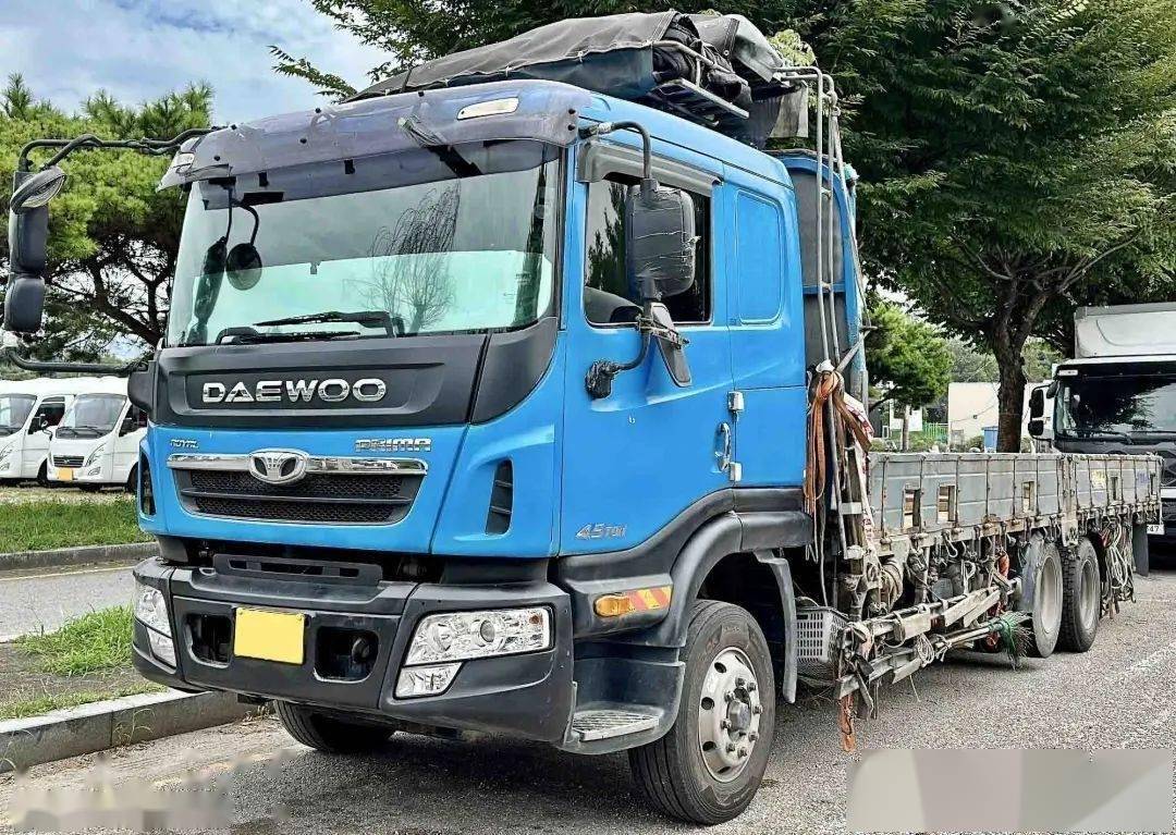 三哥也玩氢内燃机,印度塔塔prima h.55s牵引车了解一下