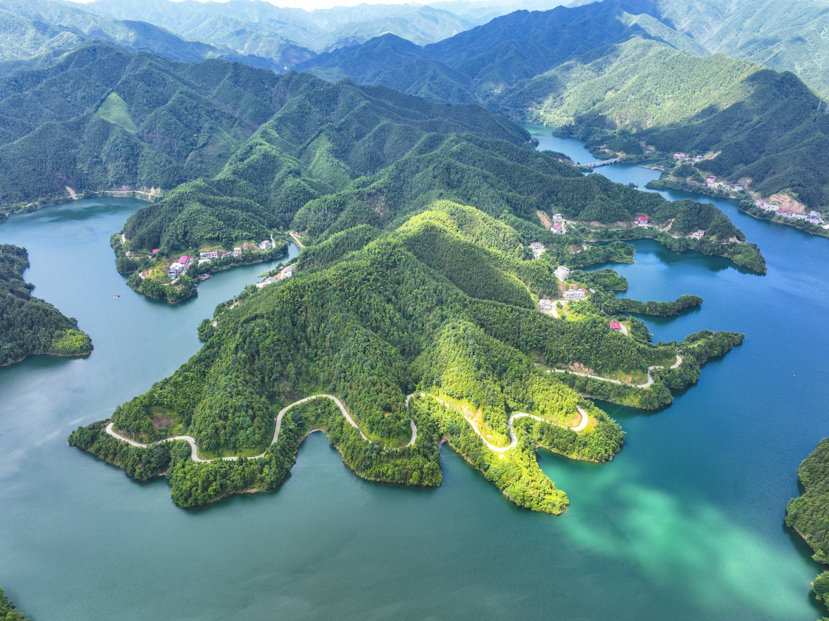 绿水青山生态美