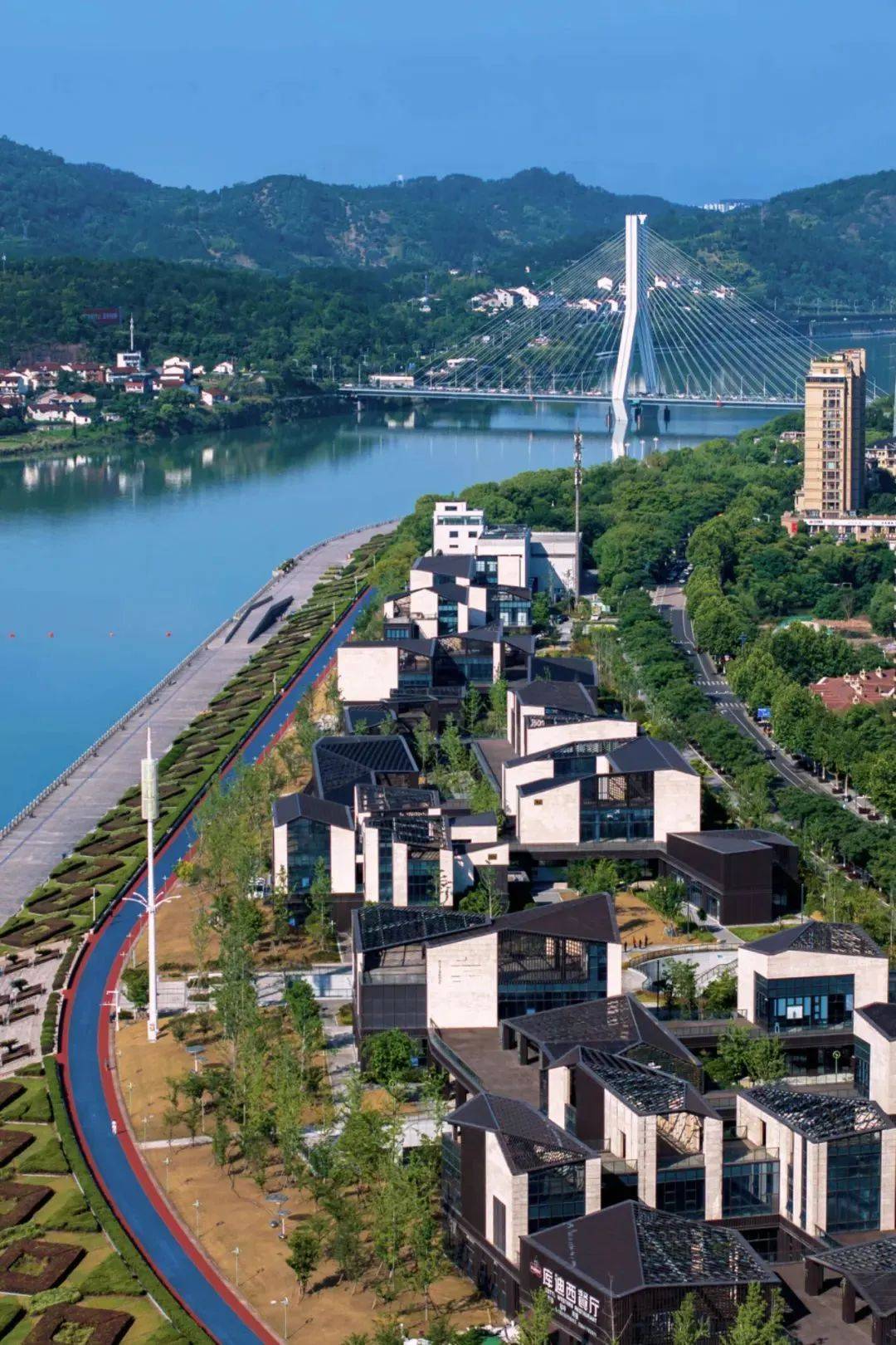 莲都区紫金街道大猷街30号(滨水公园西侧)99("秀山丽水-古陆丽水","