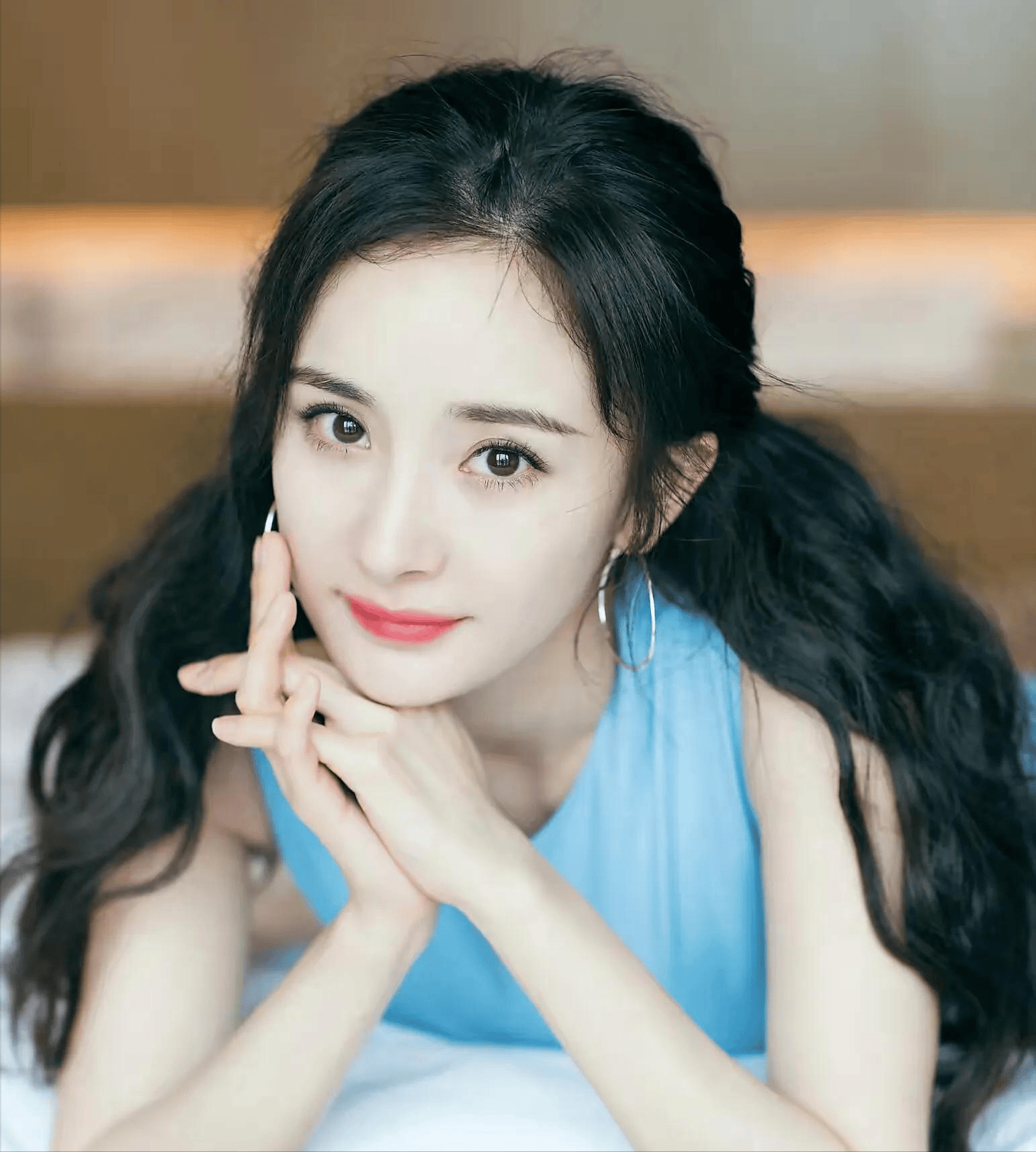 杨紫寿星公头,张雨绮笑不出来,戚薇最可怕_邵音音_杨幂_自然美