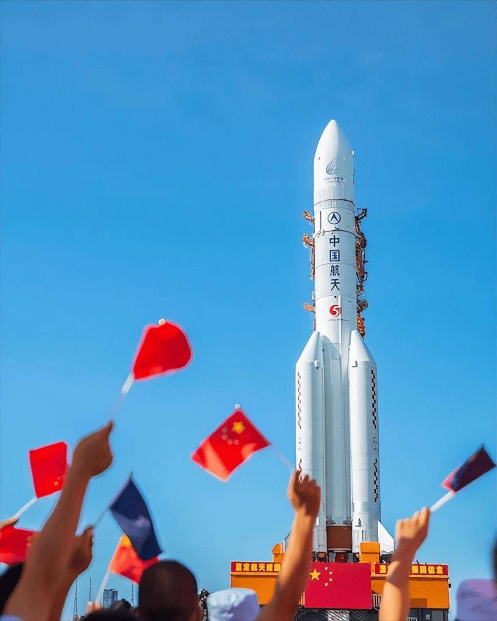 从"神舟"系列飞船的载人航天壮举,到"天宫"空间站的顺利建设,再到"嫦