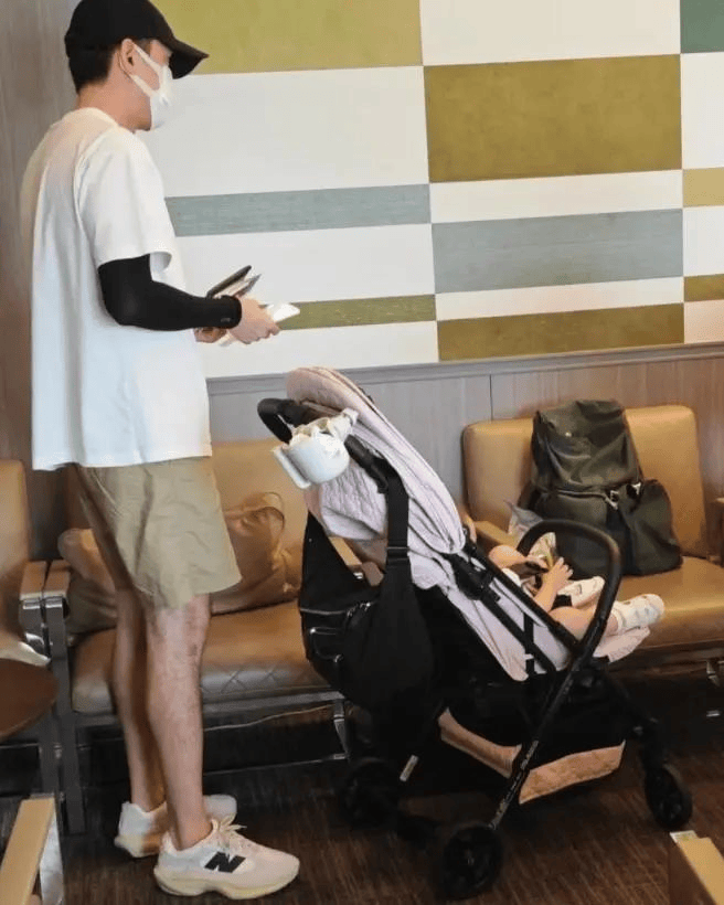 2岁女儿首曝光:有这样的童年,孩子一定很幸福_经典_保罗·福_爸爸