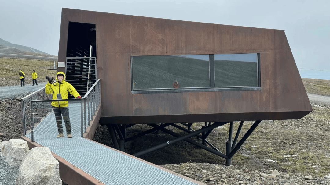 北极之旅,行行摄摄 (二):踏流冰,触冰雪,叩拜海洋动物,"冰原王者"北极