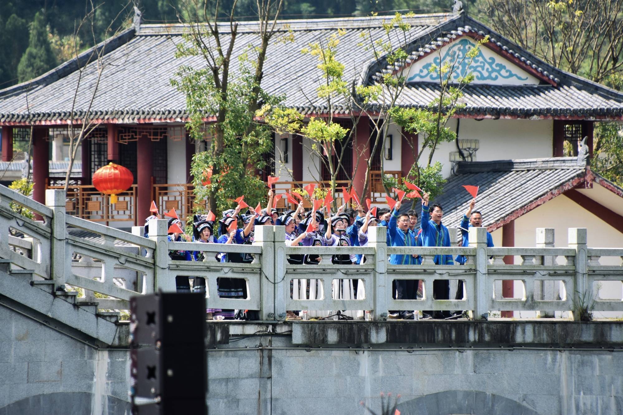 贵州省长顺县2024年秋季"村晚"在神泉谷景区精彩上演