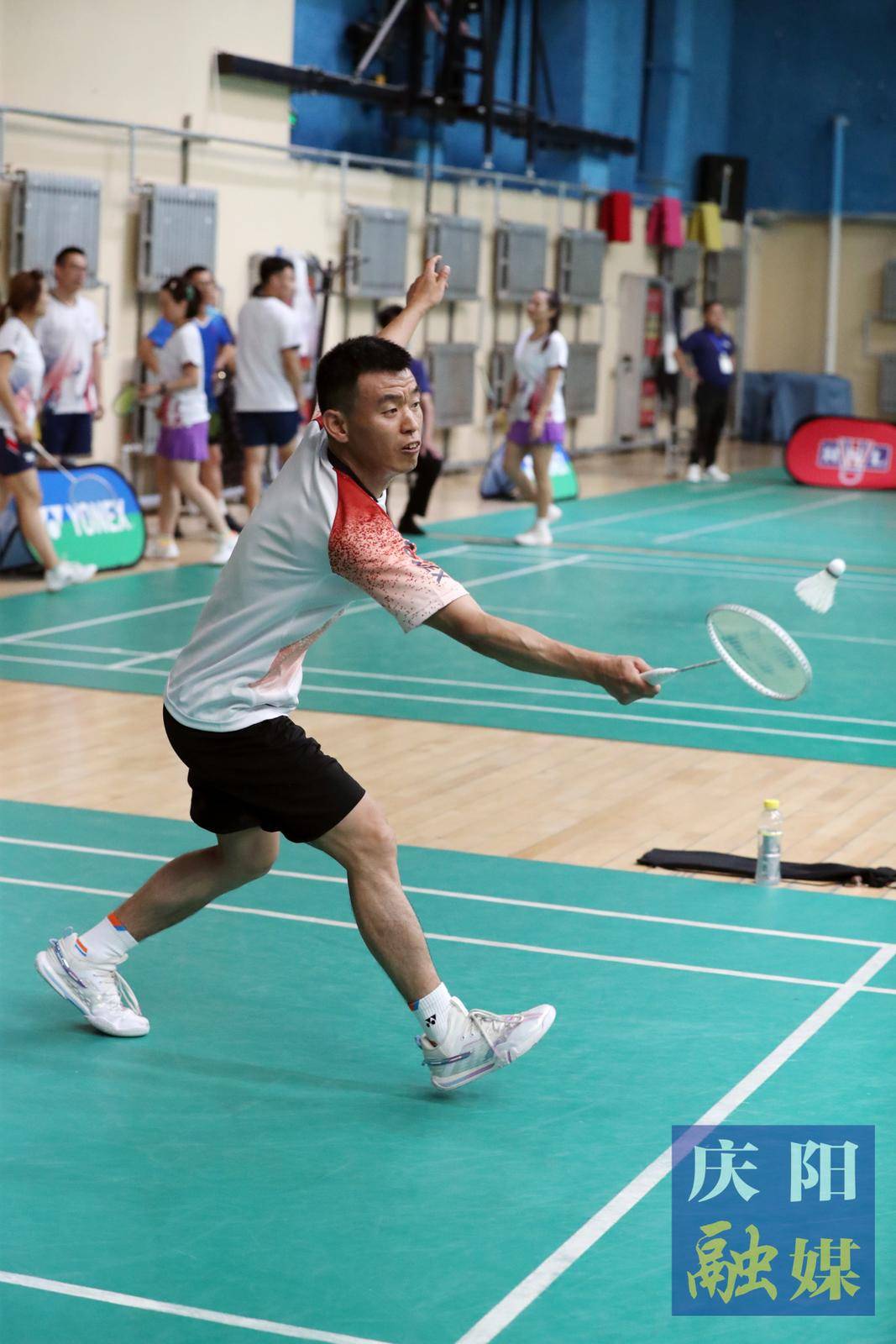 庆阳市第二届"精英体育—亚狮龙杯"羽毛球邀请赛暨青少年羽毛球挑战赛