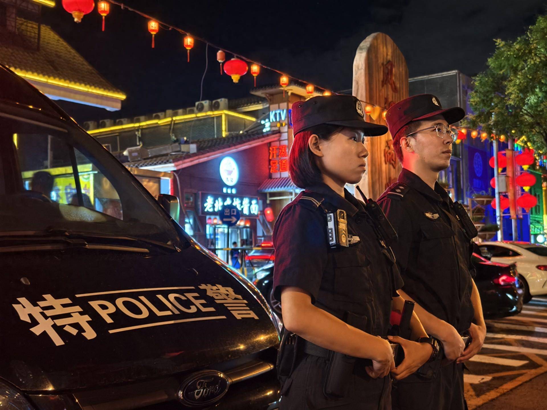 加强夜间巡逻逐店走访，石景山警方守护夏夜“烟火气”_台湾街_治安_场所