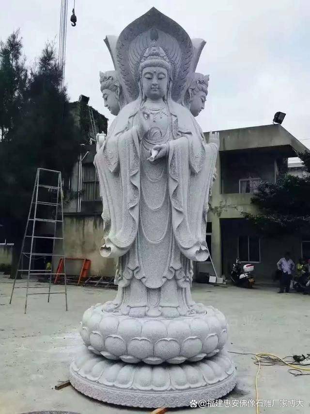 滴水之恩,涌泉相报:石雕滴水观音的寓意