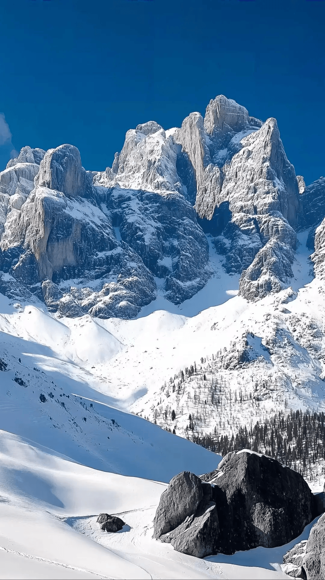 玉龙雪山十三峰全景图片