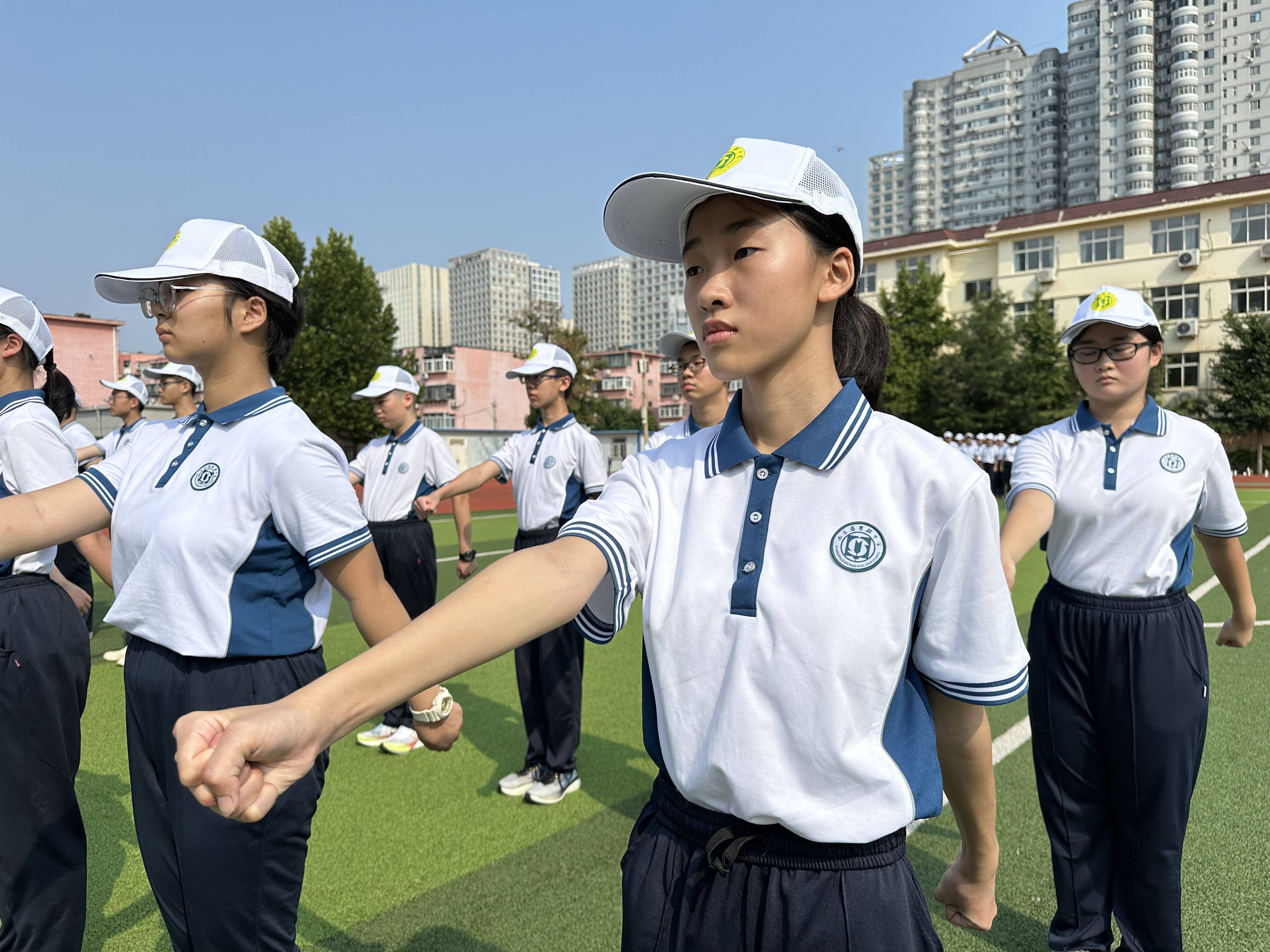 中学军训图片