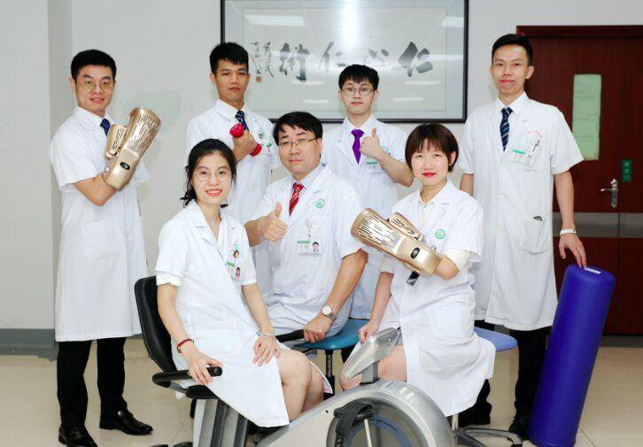 连续十年获评市急救中心年终医疗质量检查双a单位;连续4年荣获深圳市