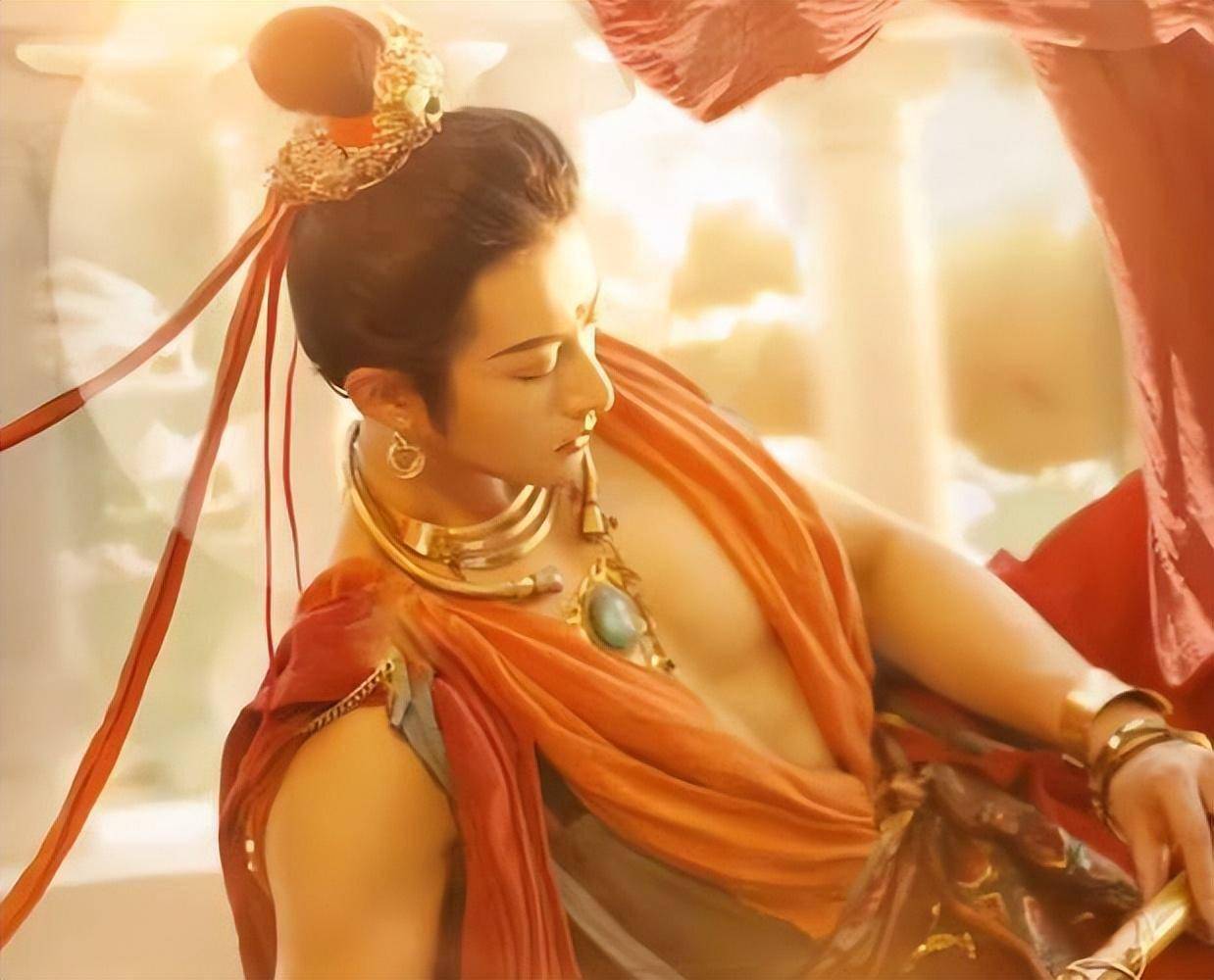 李孟羲绞尽脑汁地去完成其中的角色扮演,事实证明只要你努力,结果就会