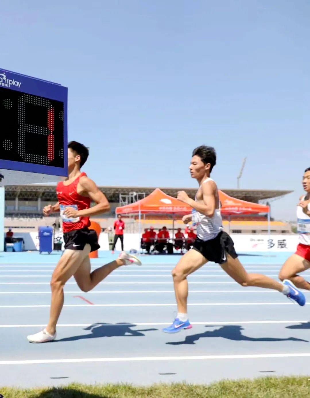 邵意绚女子800米第四名/1500米第五名杨郡女子标枪第三名8月9—11日