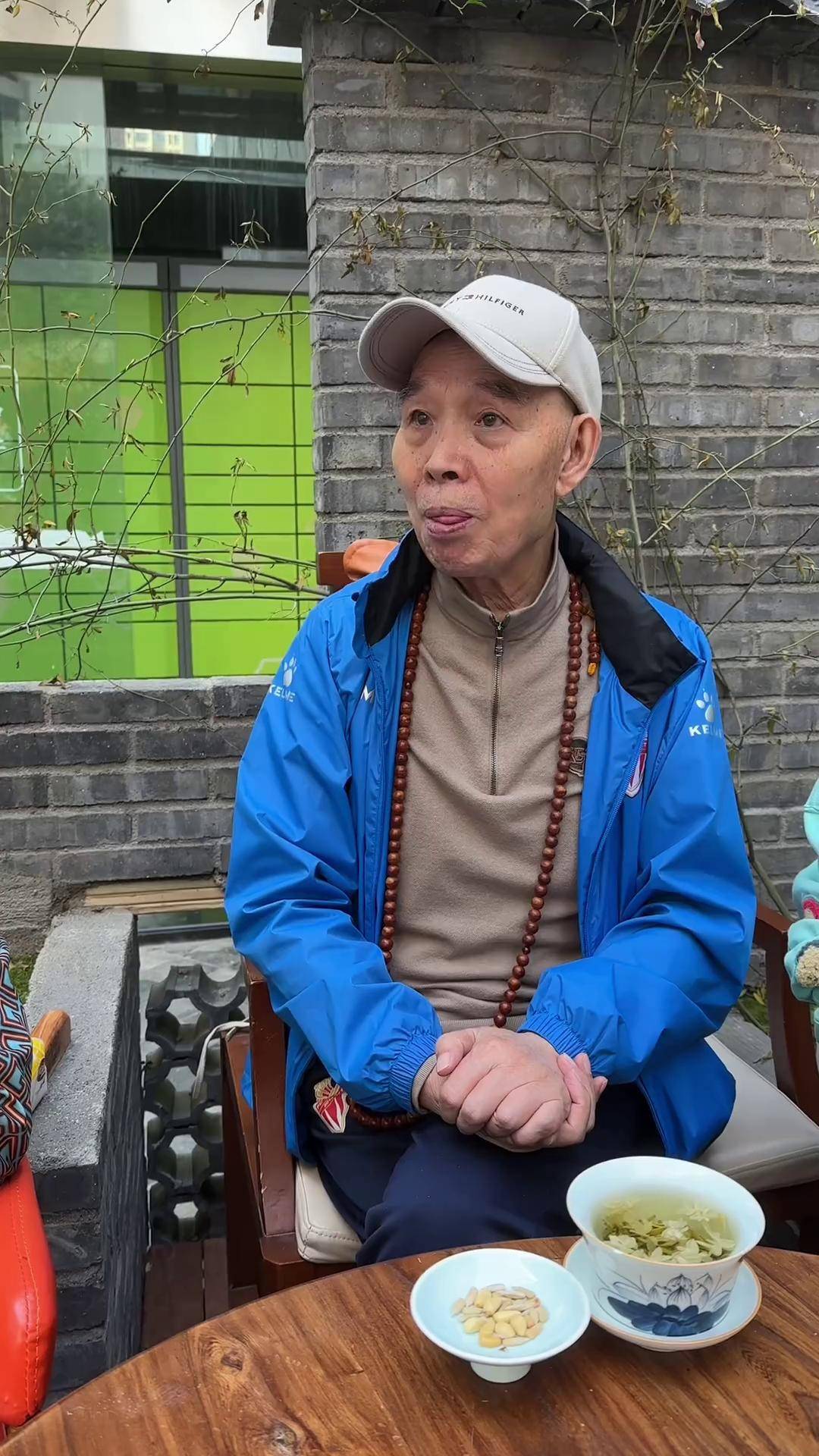 出门喝茶,见见徒弟些!李伯清 vlog日常