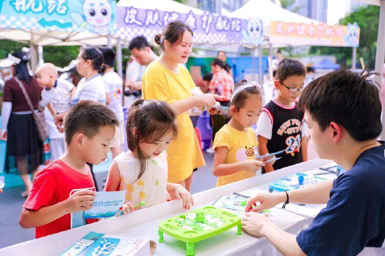 🌸南阳日报【新澳天天开奖资料大全】|为了宝宝的心理健康，碰到这3种人要果断远离，再亲也不能忍  第6张