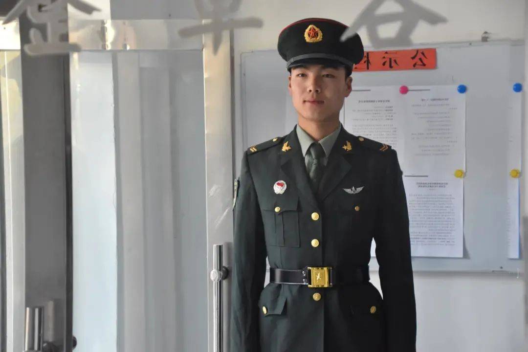 武警赵小兵简介图片